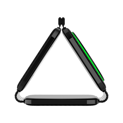 Pengisi daya nirkabel magnetik portabel tiga dalam satu untuk pengisian telepon cepat dalam warna hitam / putih