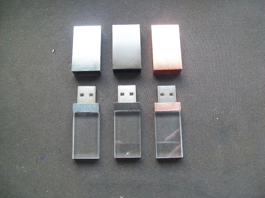 Crystal Usb Dalam Dengan Lampu LED Saat Bekerja Lampu LED bersinar
