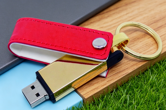 Mac OS Kompatibel Kulit USB Flash Drive Hitam Warna Stok Custom OEM Desain Stylish tahan lama Sempurna untuk Hadiah Perusahaan