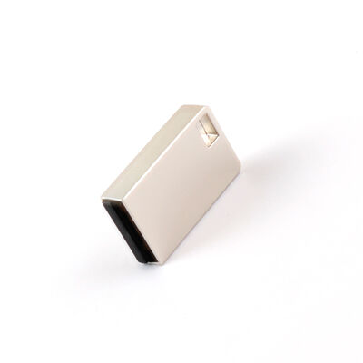 Sebuah Grade MINI Metal USB Flash Drive permukaan matte dan sudut lensa sudut lebar 120 derajat memastikan perlindungan data
