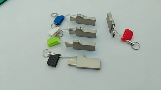 Flash drive usb tipe c dengan usb A dengan penutup logam rantai kecil dapat laser dan mencetak logo kecepatan cepat 3.2 usb dan 3.1 usb