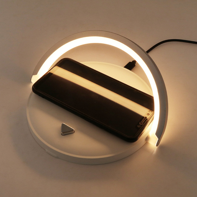 3 Dalam Satu Pengisi Daya Cepat 15W IPhone Airpods Apple Watch Dengan Lampu LED