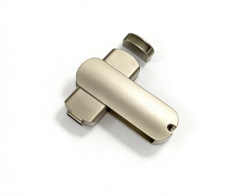 Silver Matt tubuh USB A dan Tipe c bersama dengan memori cepat dan dapat disesuaikan dibuat logo